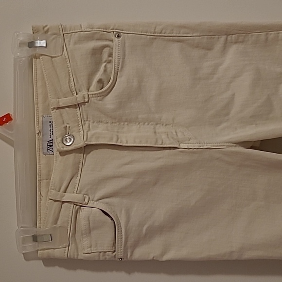 3/$27 Zara off white skinny jeans - Picture 2 of 5